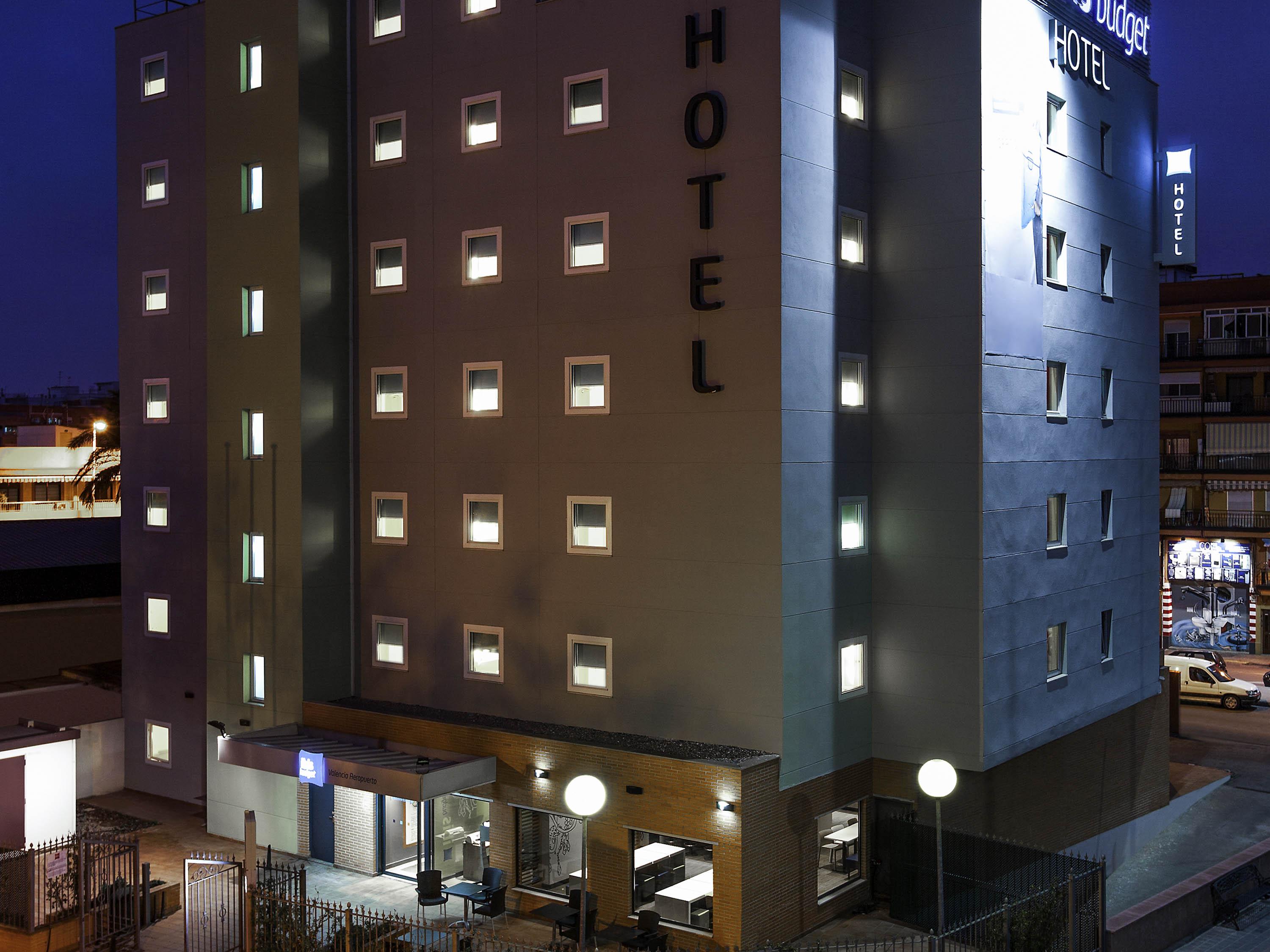 Ibis Budget Valencia Aeropuerto Hotel มานิเซส ภายนอก รูปภาพ